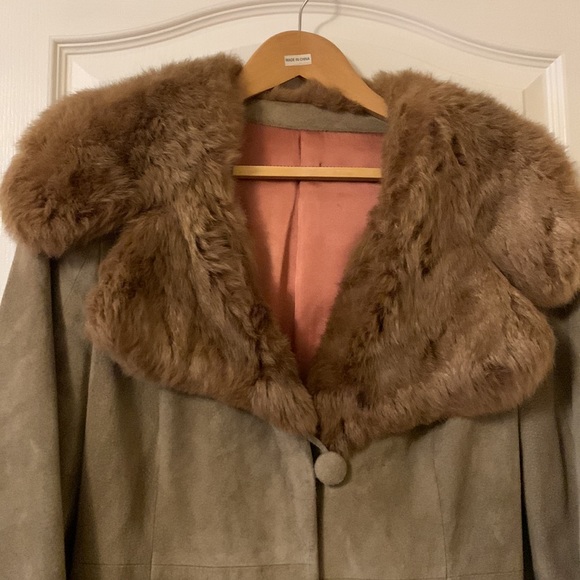 Vintage 70’s Rajac of Leathers of Canada suede coat with fur collar - Picture 2 of 9